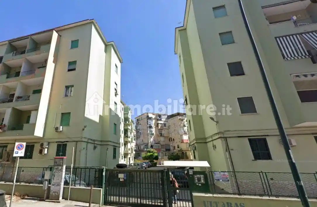 Appartamento in affitto a Napoli