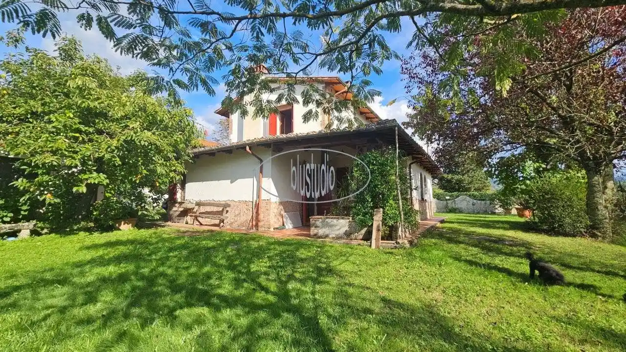 Villa in vendita a Reggello