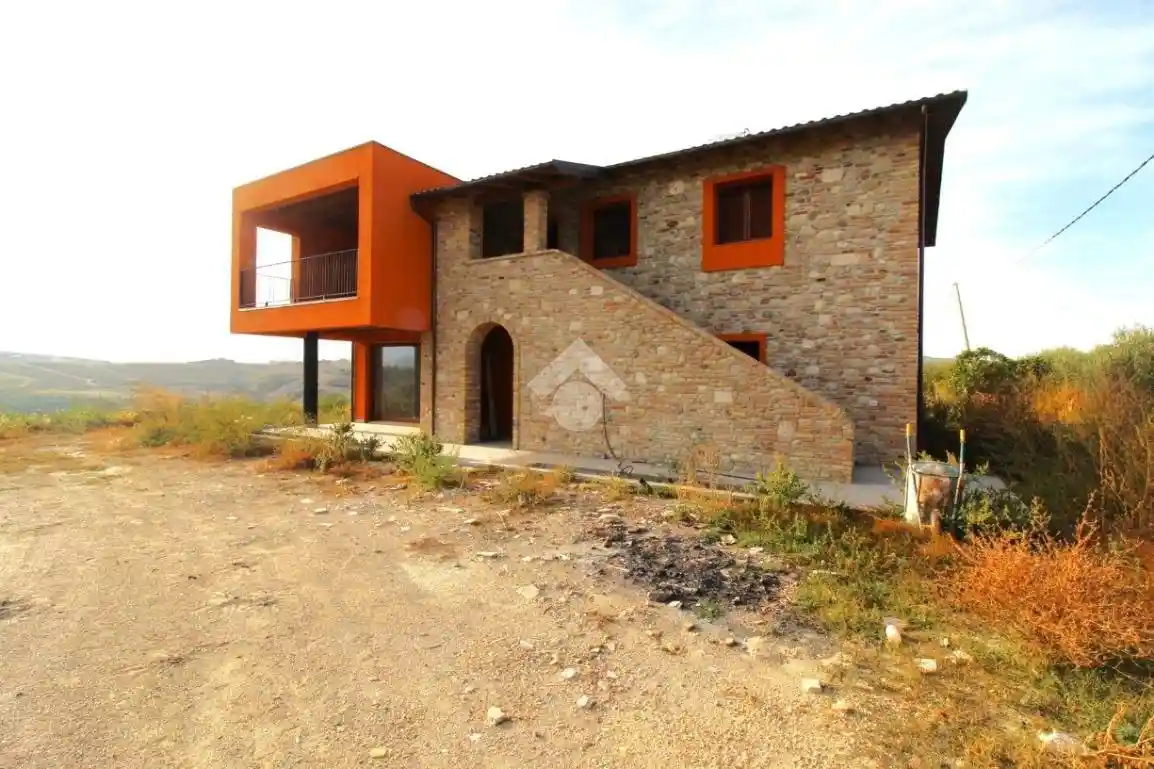 Villa in vendita a Castel di Lama