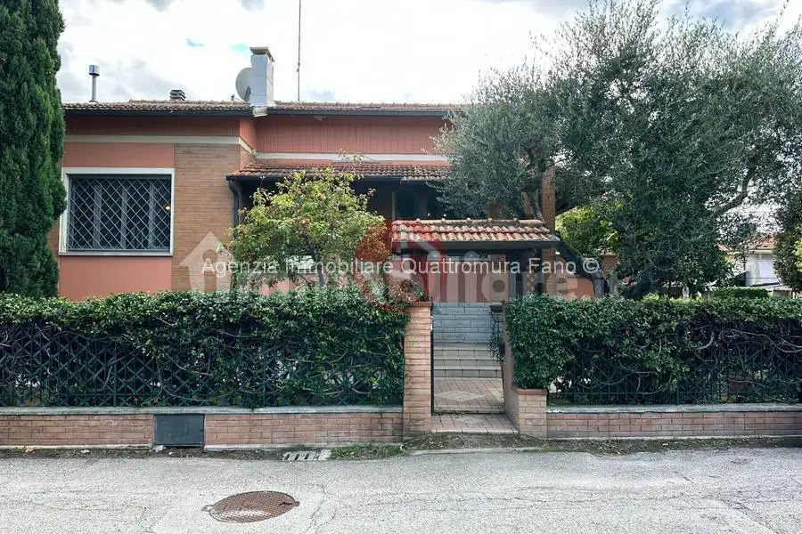 Villa in vendita a Fano