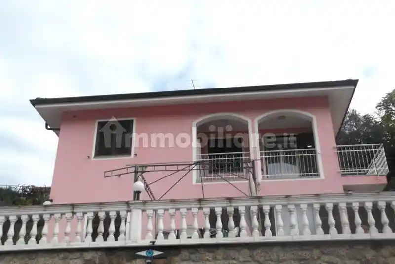 Casa indipendente in vendita a Camporosso