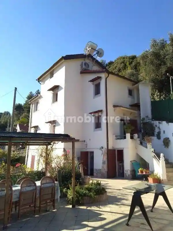 Casa indipendente in vendita a Camporosso
