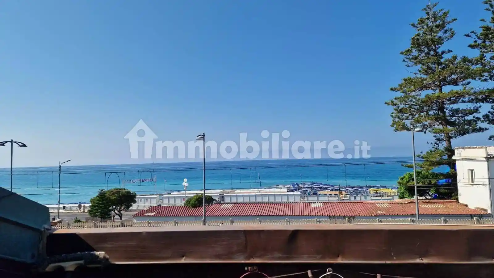 Casa indipendente in vendita a Bordighera