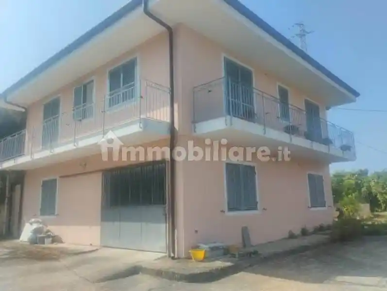 Casa indipendente in vendita a Bordighera