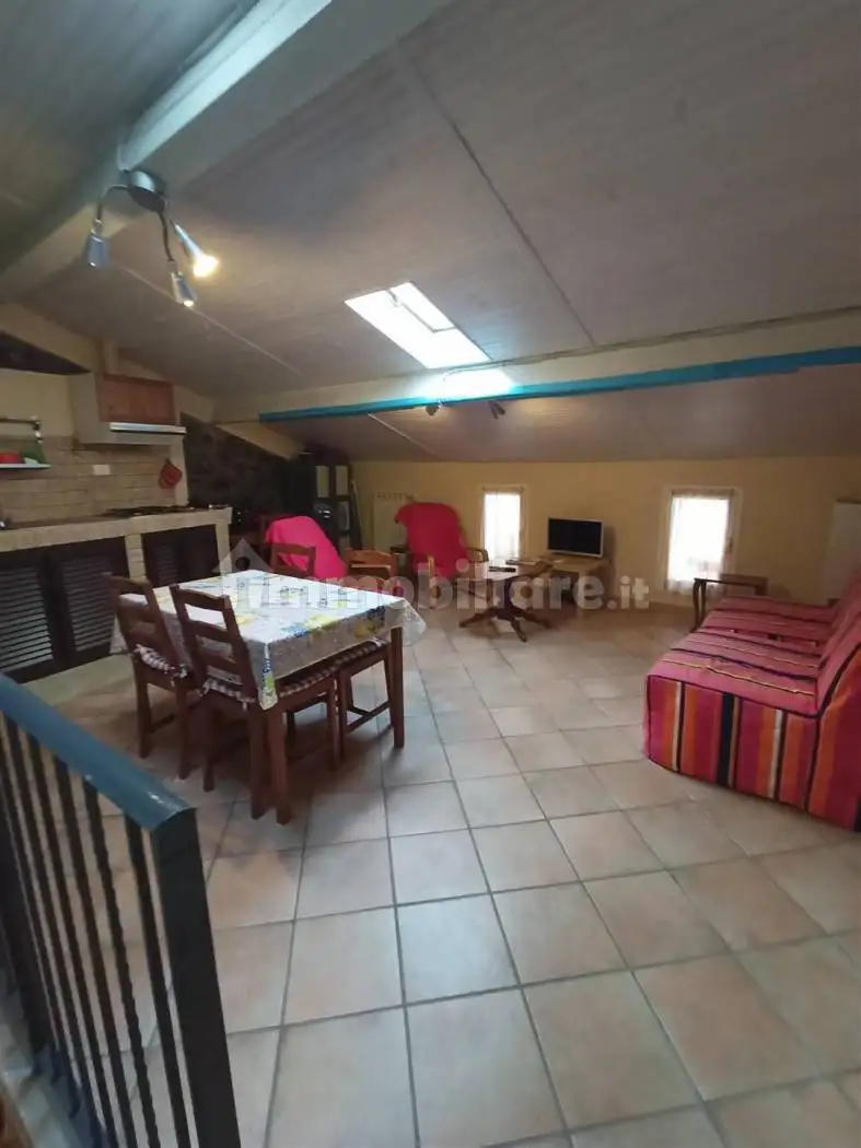 Appartamento in vendita a Isolabona