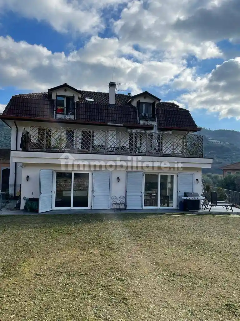 Appartamento in vendita a Camporosso