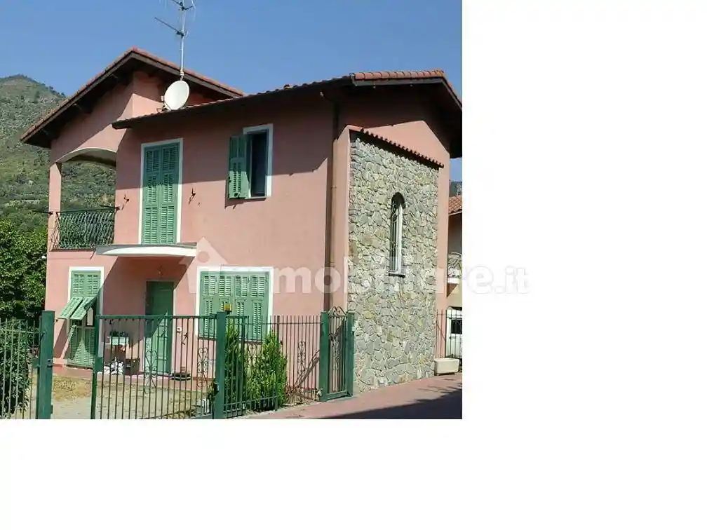 Casa indipendente in vendita a Ventimiglia