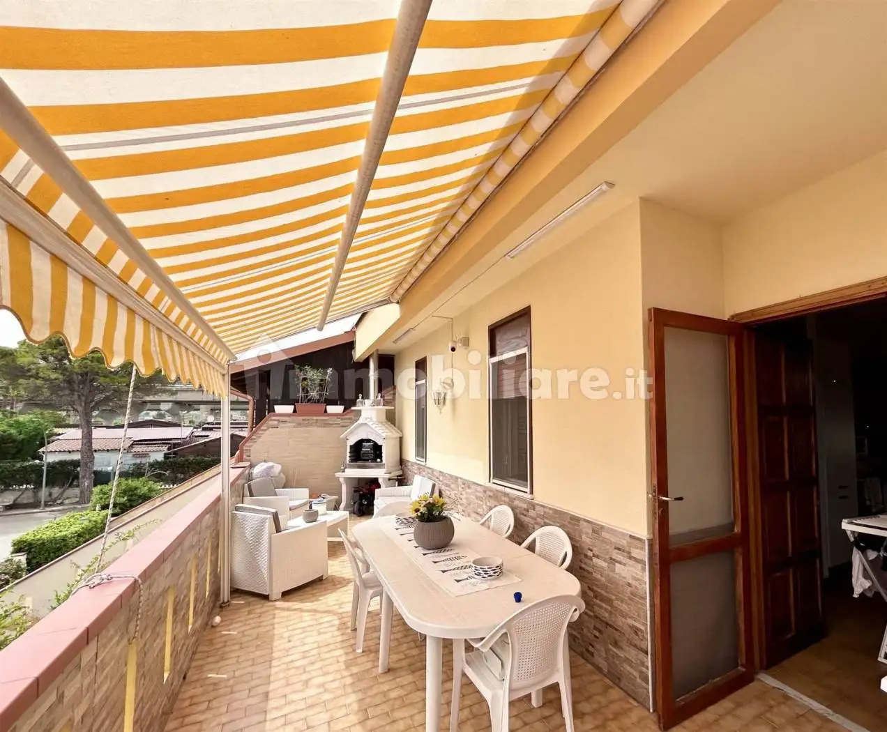 Appartamento in affitto a Campofelice di Roccella