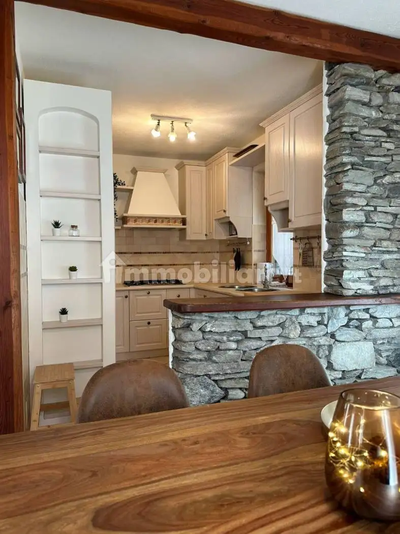 Trilocale via Roma 1, Centro, Cesana Torinese - foto 5