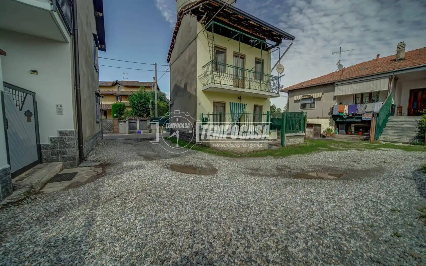 Casa indipendente in vendita a Castelletto Sopra Ticino