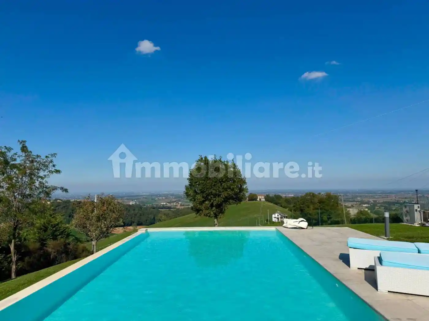 Villa in vendita a Felino