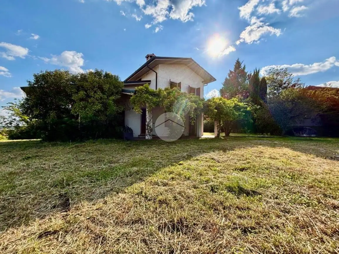 Villa in vendita a Pozzolengo