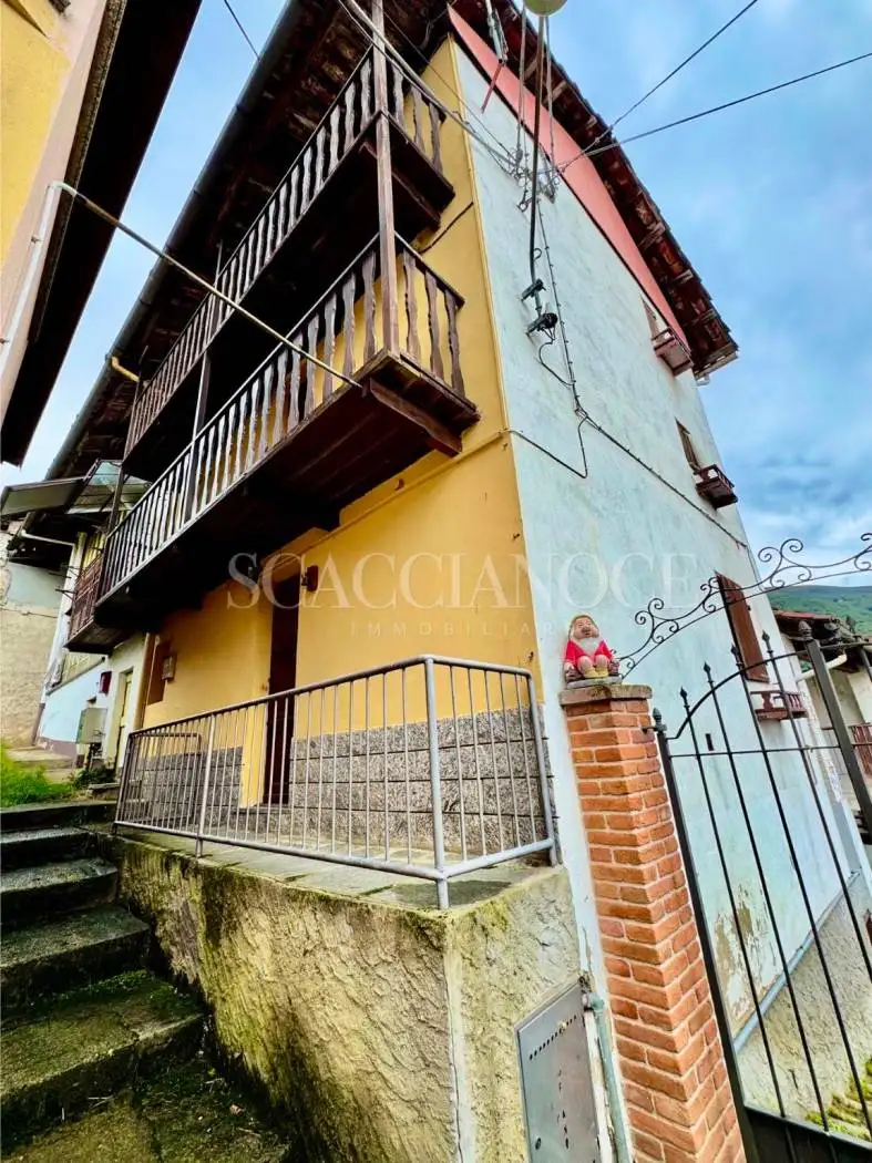 Casa indipendente in vendita a Biella