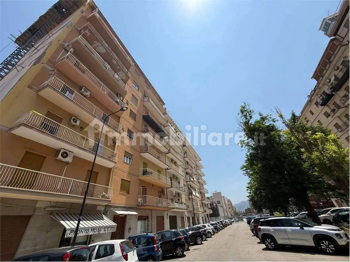 Appartamento in affitto a Palermo
