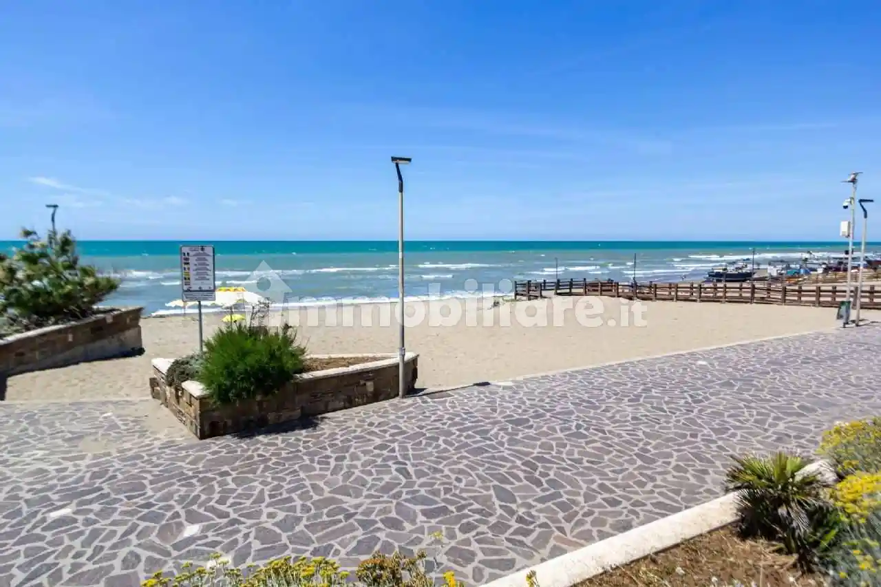 Appartamento in vendita a Pomezia