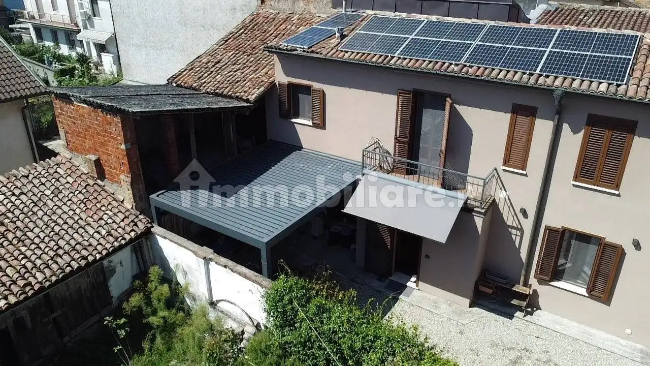 Casa indipendente in vendita a Maleo