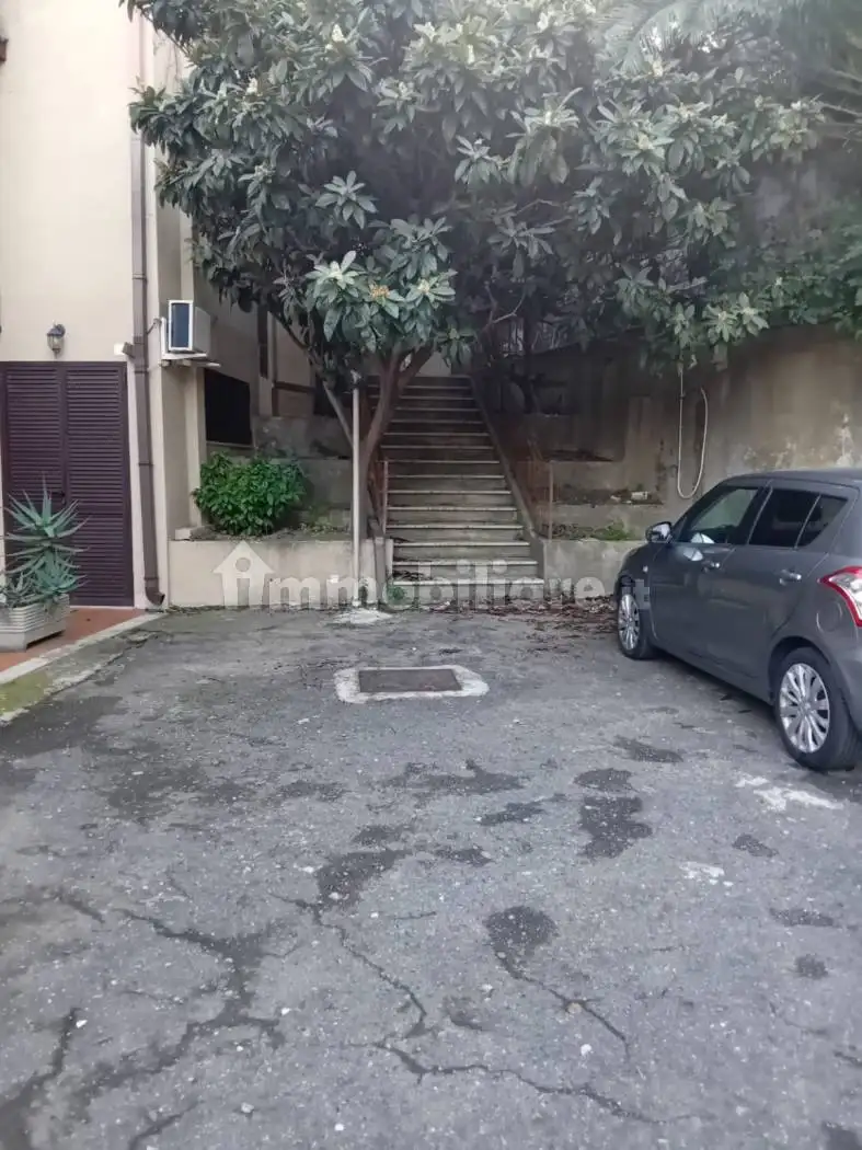 Appartamento in affitto a Letojanni