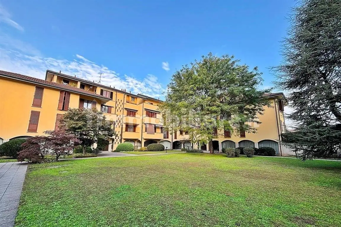 Appartamento in vendita a Vimercate