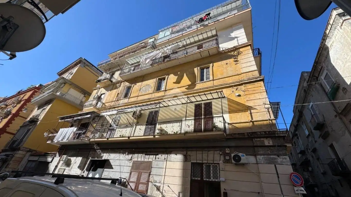 Appartamento in vendita a Napoli