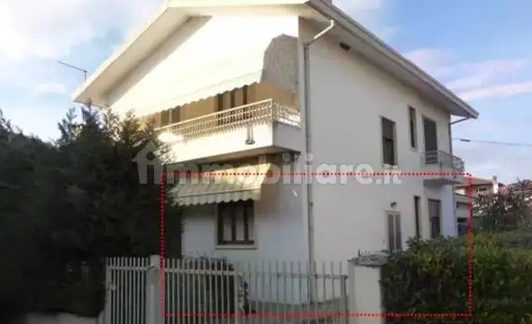 Appartamento in asta a Longare