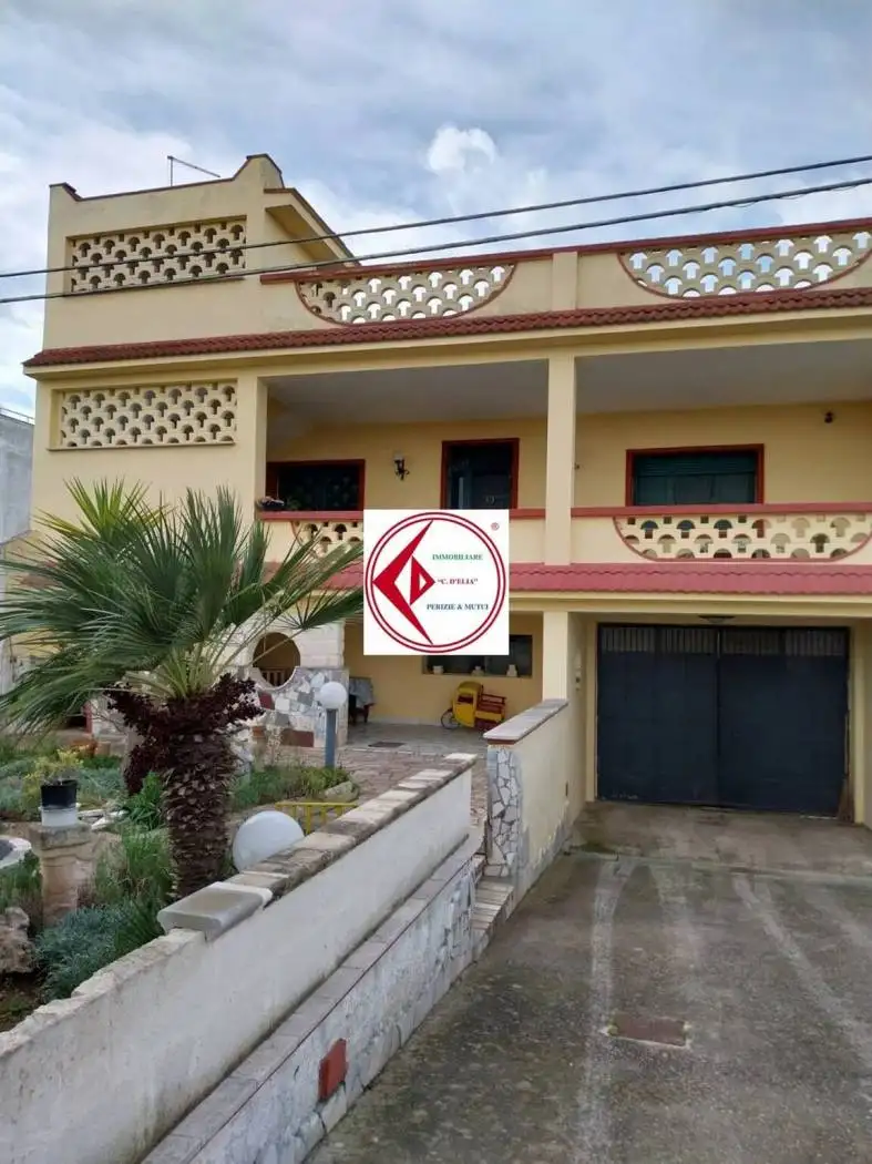 Villa in vendita a Torre Santa Susanna