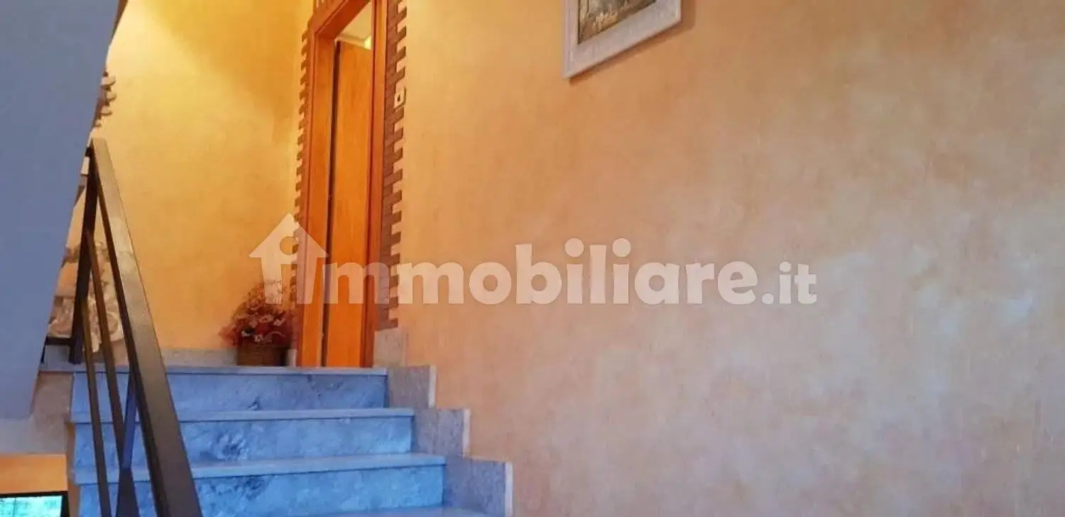 Villa in vendita a Oliveto Citra