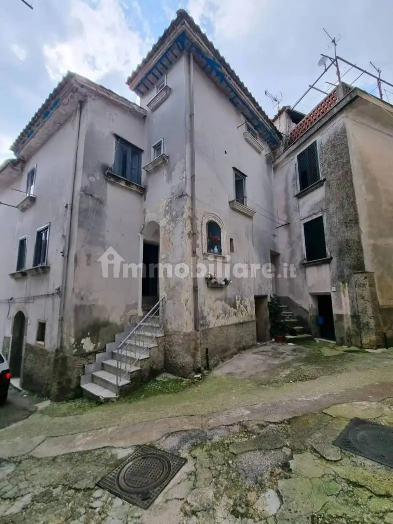 Appartamento via Atri, 12, Centro, Campagna - foto 2