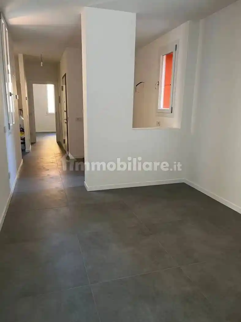 Appartamento in vendita a Modena