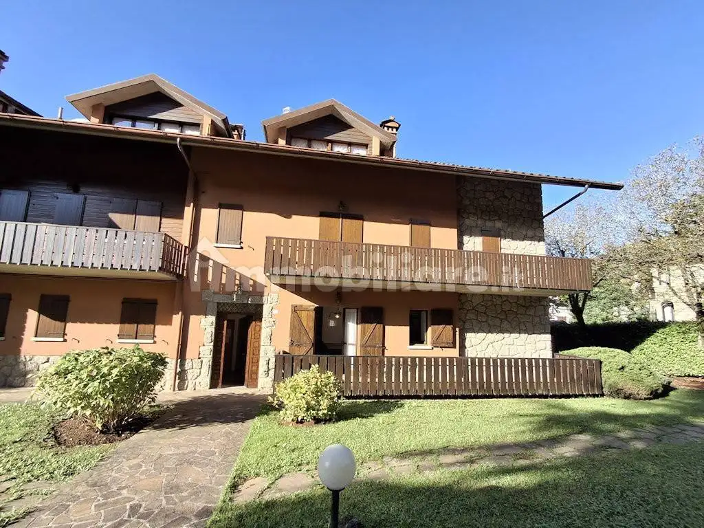 Bilocale via Antonio Locatelli, Centro, Castione della Presolana - foto 2