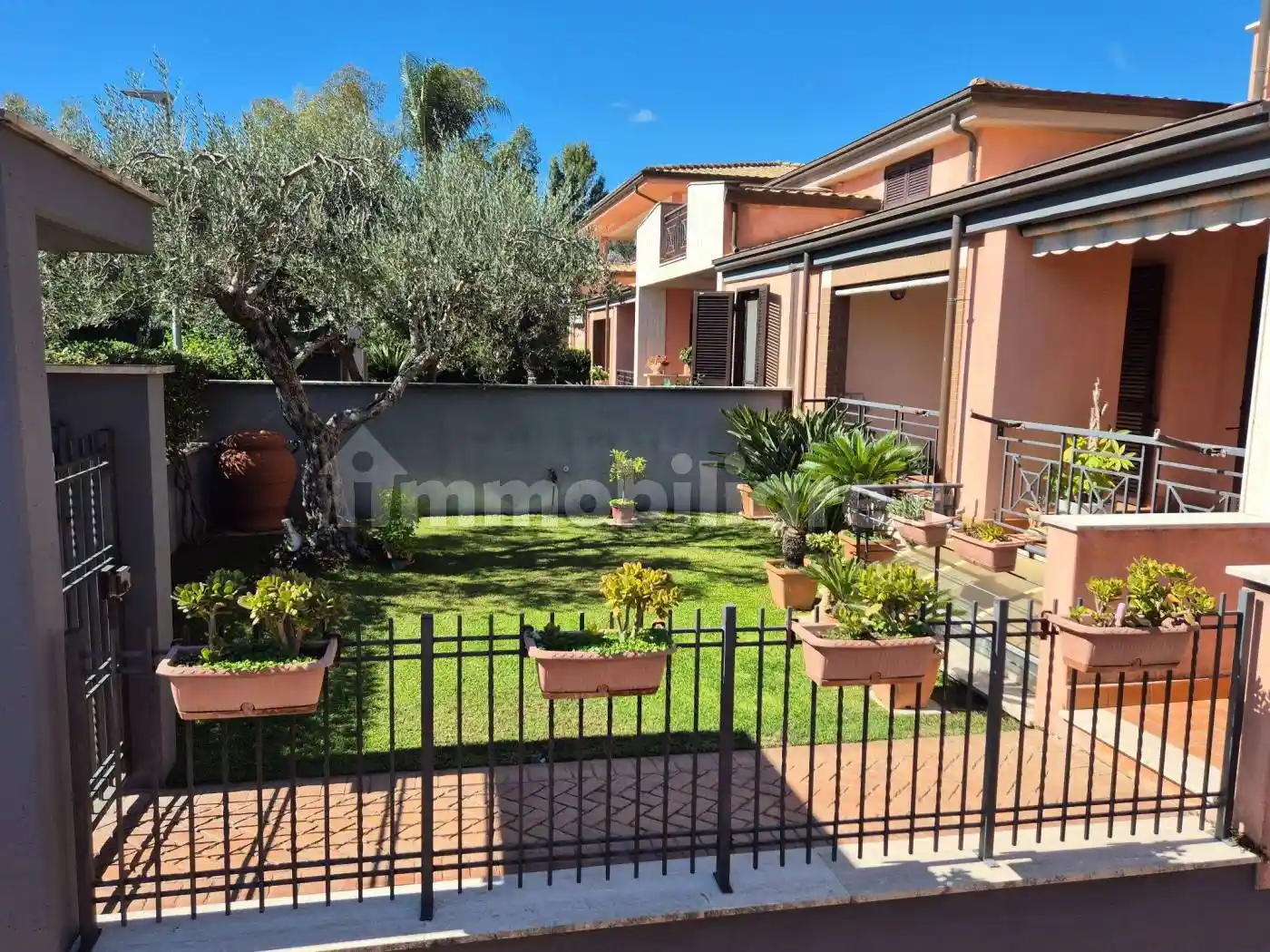 Villa a schiera Strada Foce Verde 580, Borgo Sabotino, Latina - foto 2