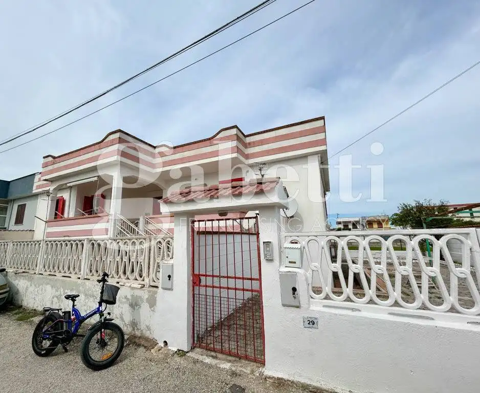 Villa in vendita a Castel Volturno