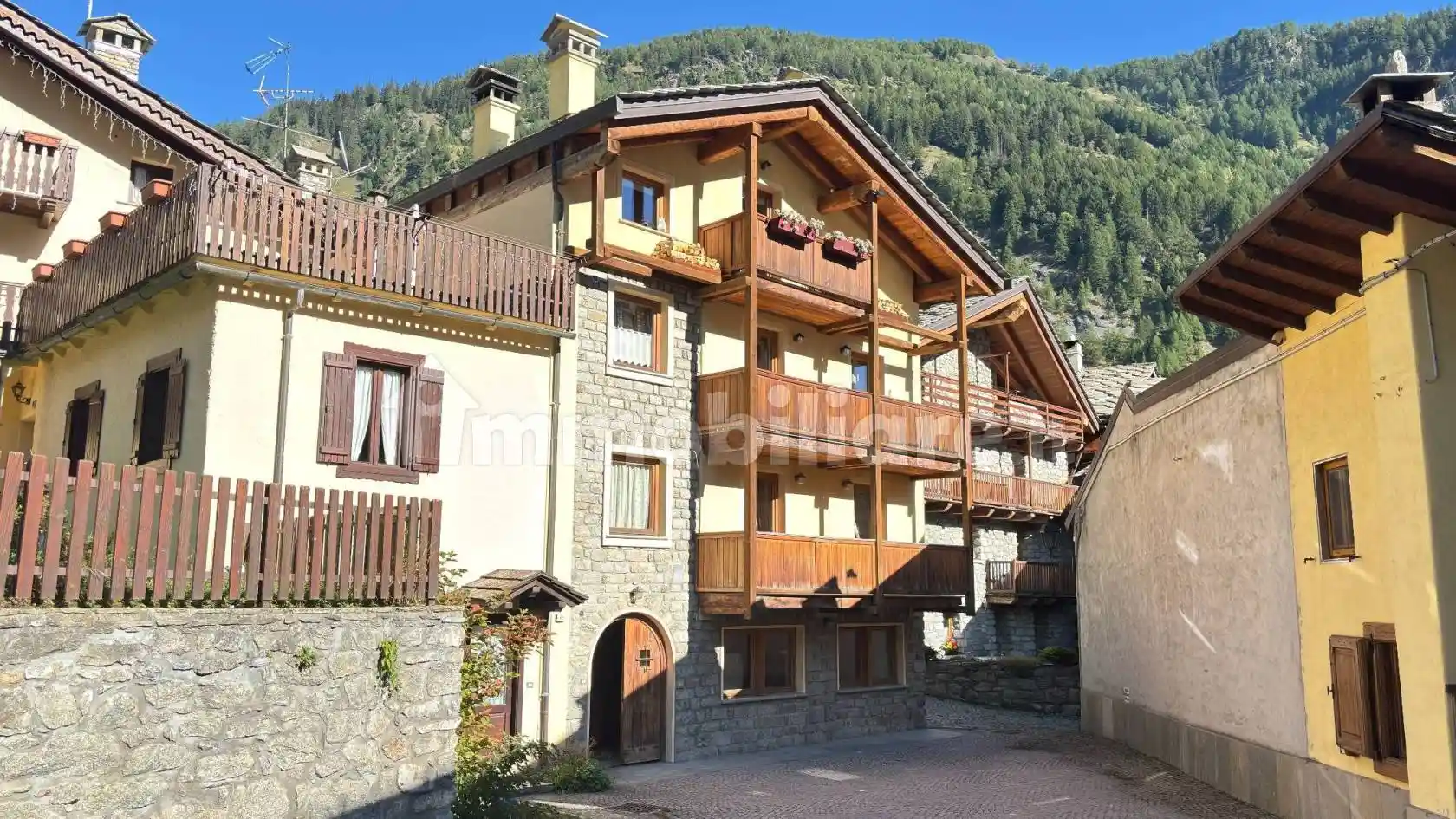 Appartamento in vendita a Courmayeur