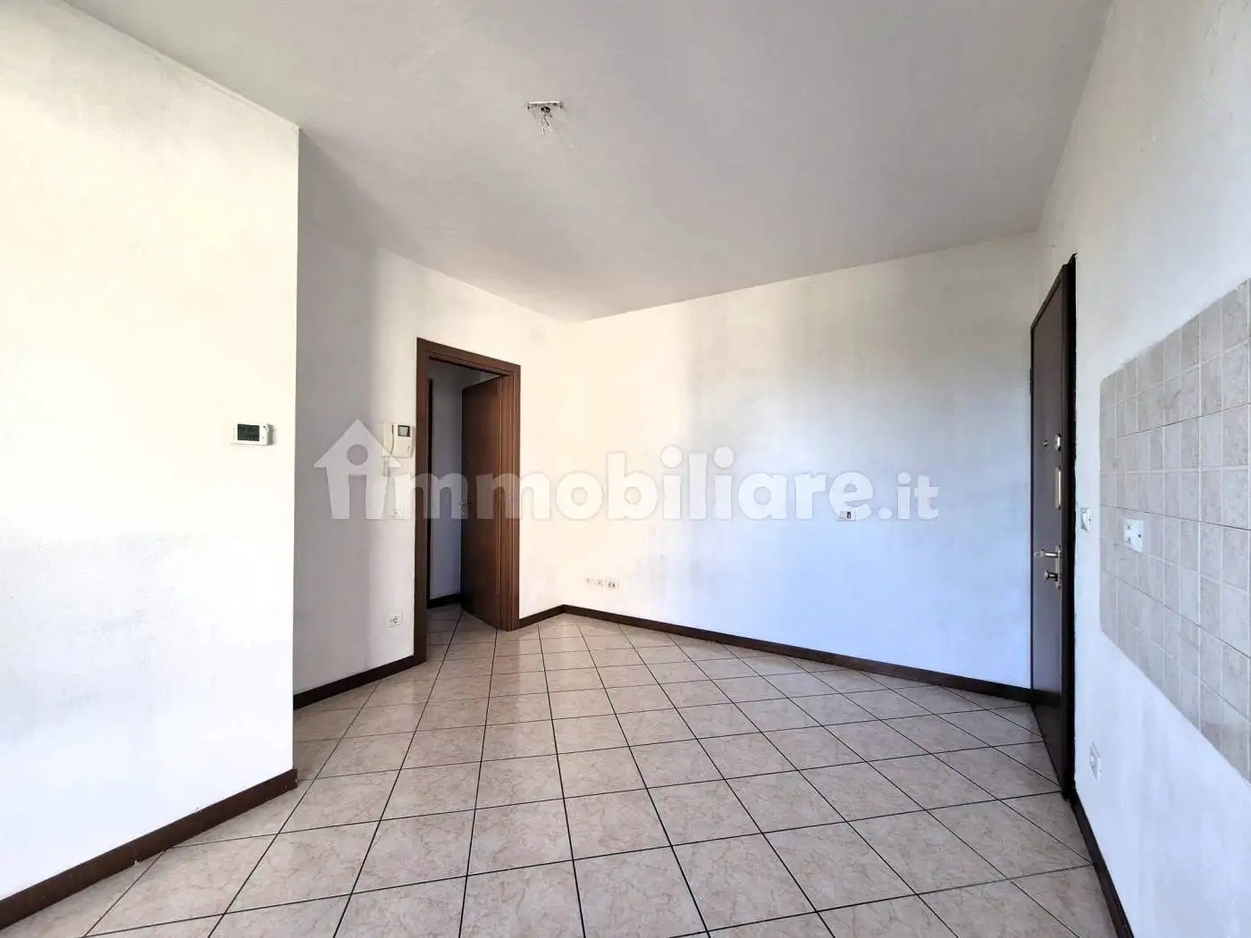 Bilocale via Angelo Longoni, Semicentro, Cantù - foto 5