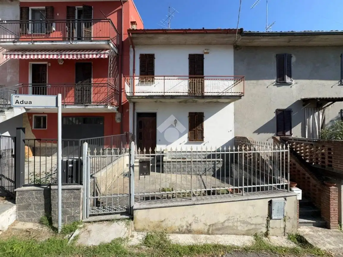 Casa indipendente in vendita a Rovescala