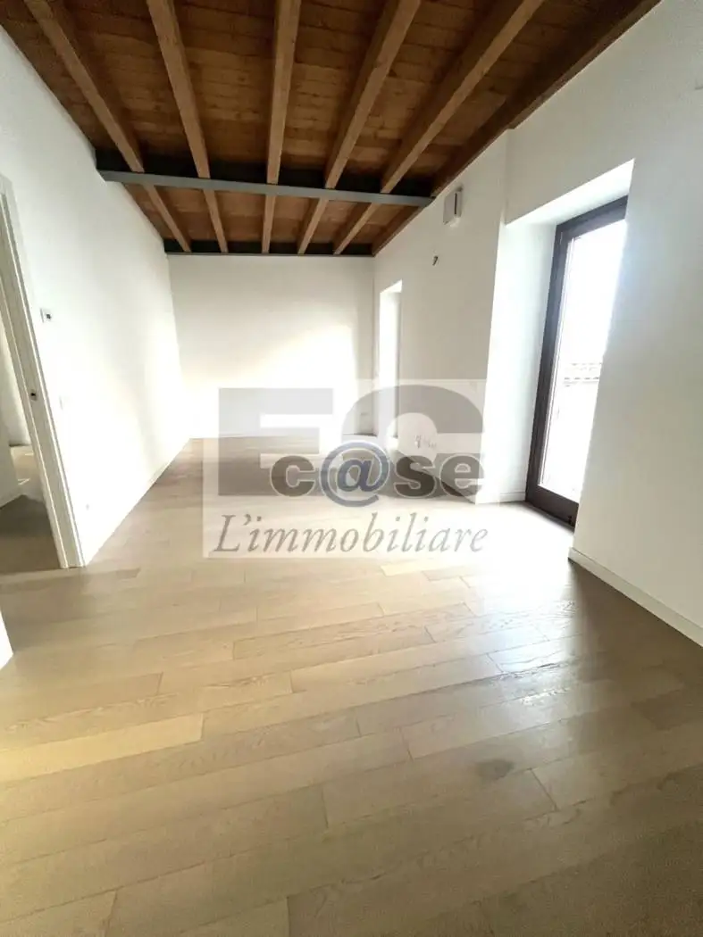 Appartamento in affitto a Monza