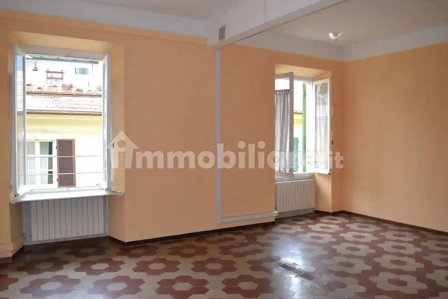 Appartamento in vendita a Massa