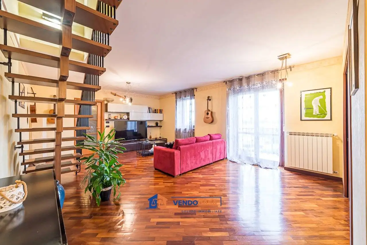 Appartamento via Vittime di Bologna 11, Centro, Saluzzo - foto 2