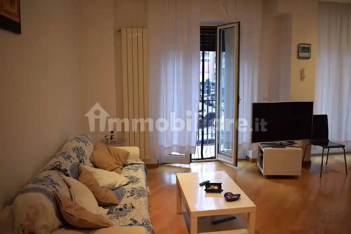 Trilocale via Nicola Fabrizi 185, Piazza Salotto - Corso Umberto, Pescara - foto 2