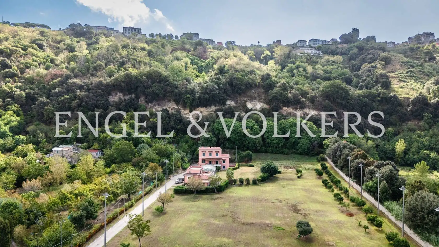 Palazzo - Edificio in affitto a Napoli