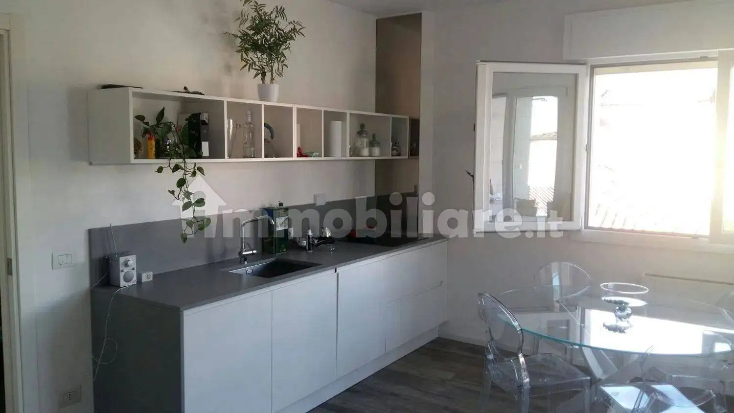 Appartamento in affitto a Montignoso