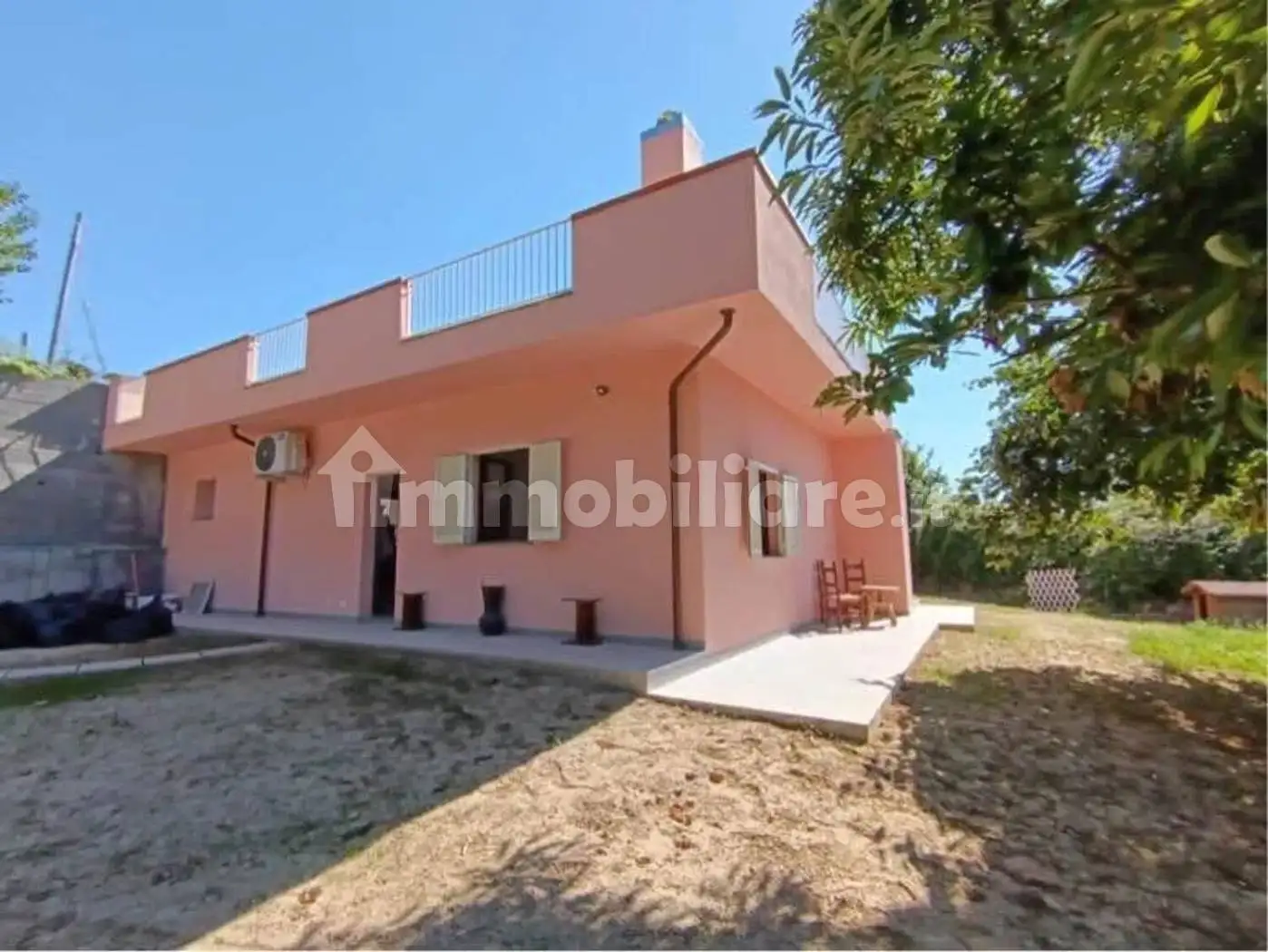 Villa in affitto a Massa