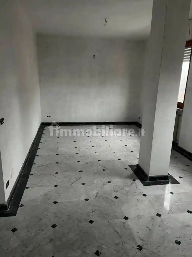 Appartamento in affitto a Carrara