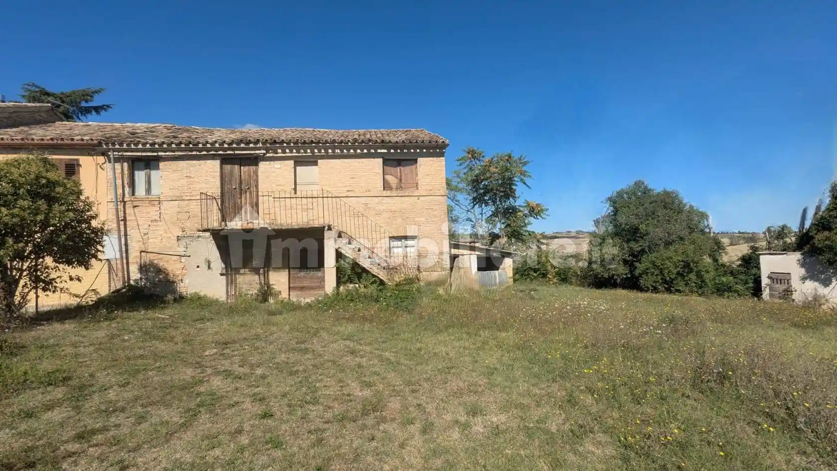 Rustico - Casale in vendita a Montecassiano