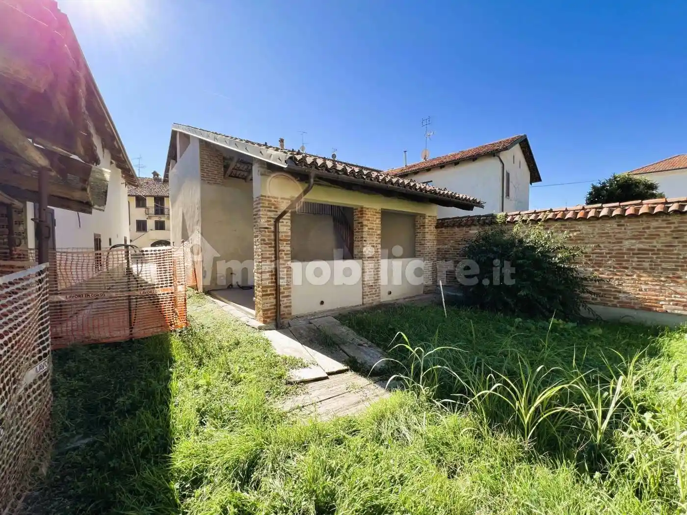 Rustico - Casale in vendita a Bra