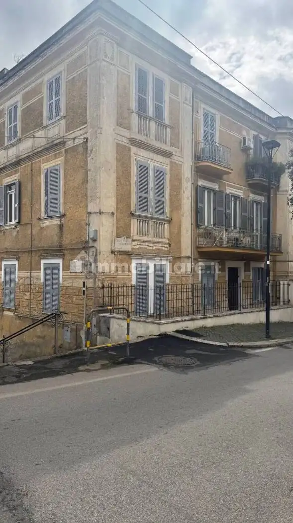 Appartamento viale Regina Margherita, Centro Storico, Velletri - foto 2