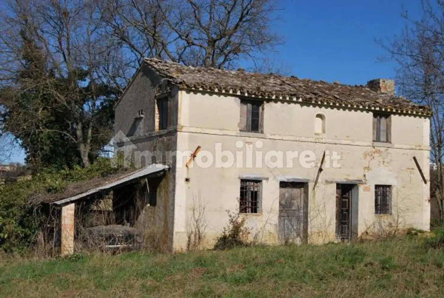 Rustico - Casale in vendita a Ortezzano