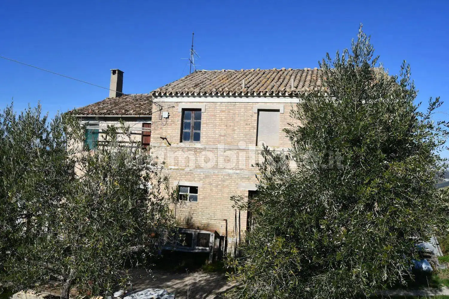 Rustico - Casale in vendita a Carassai