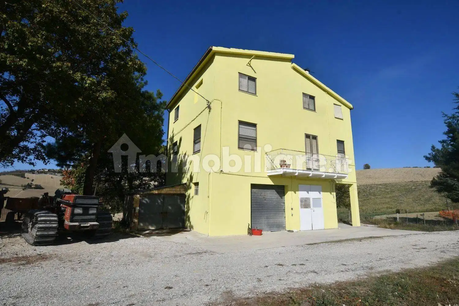 Rustico - Casale in vendita a Carassai