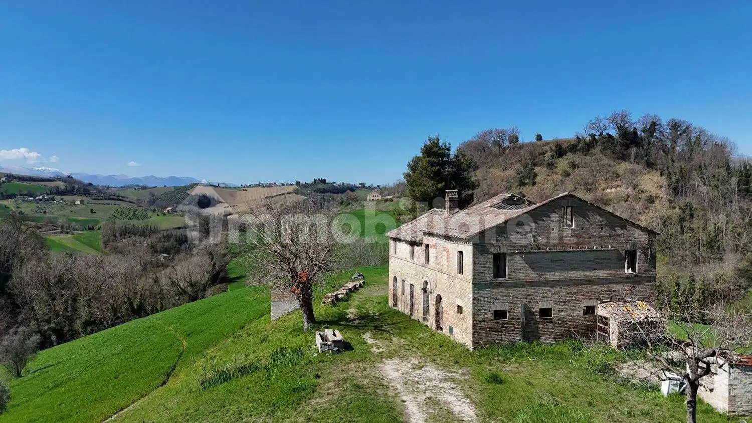 Rustico - Casale in vendita a Montottone