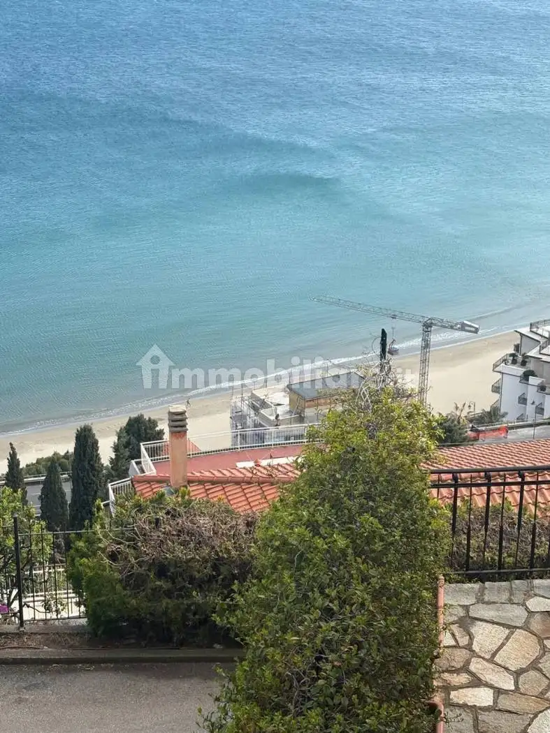 Villa in vendita a Alassio